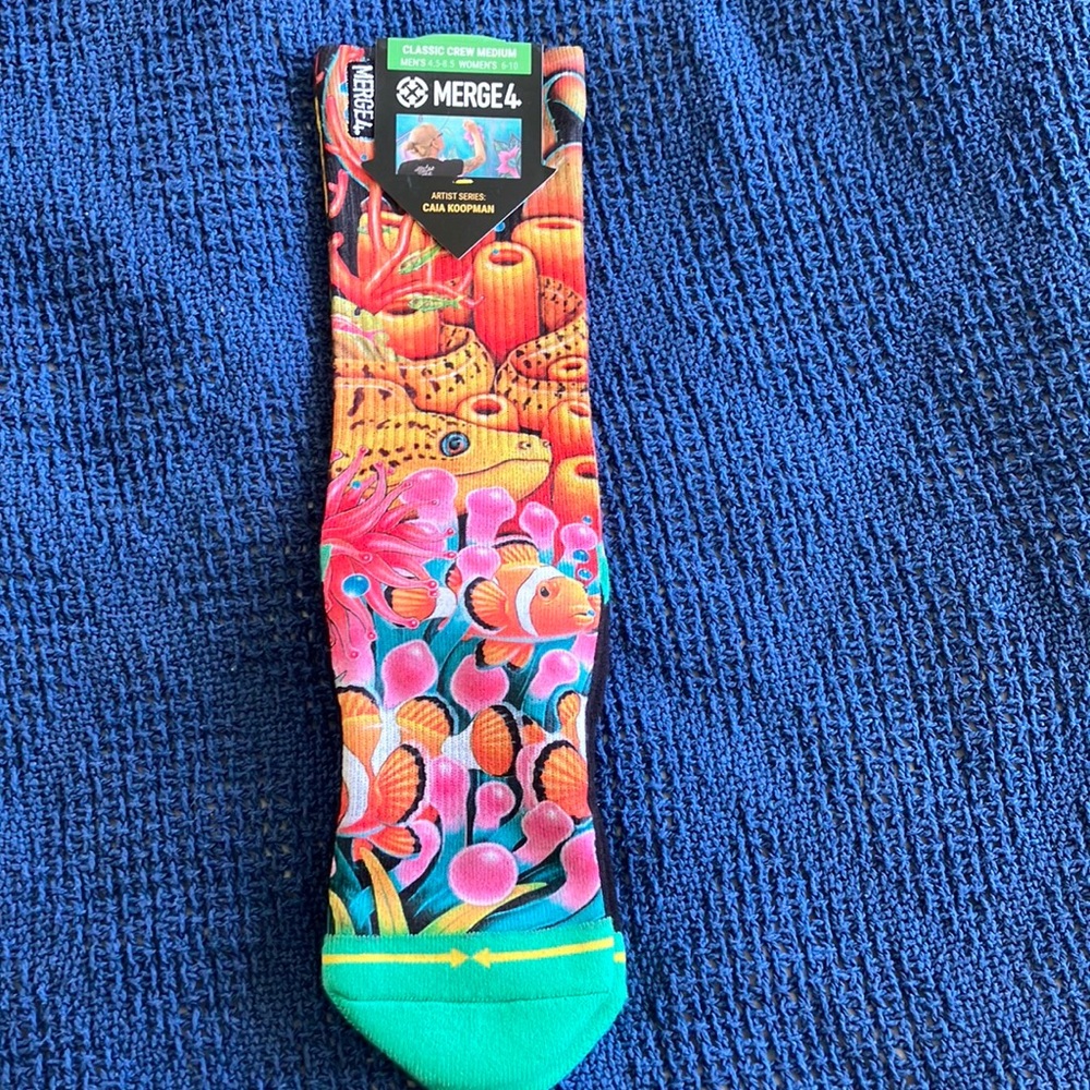 Caia Koopman coral reef art, Merge 4 crew socks